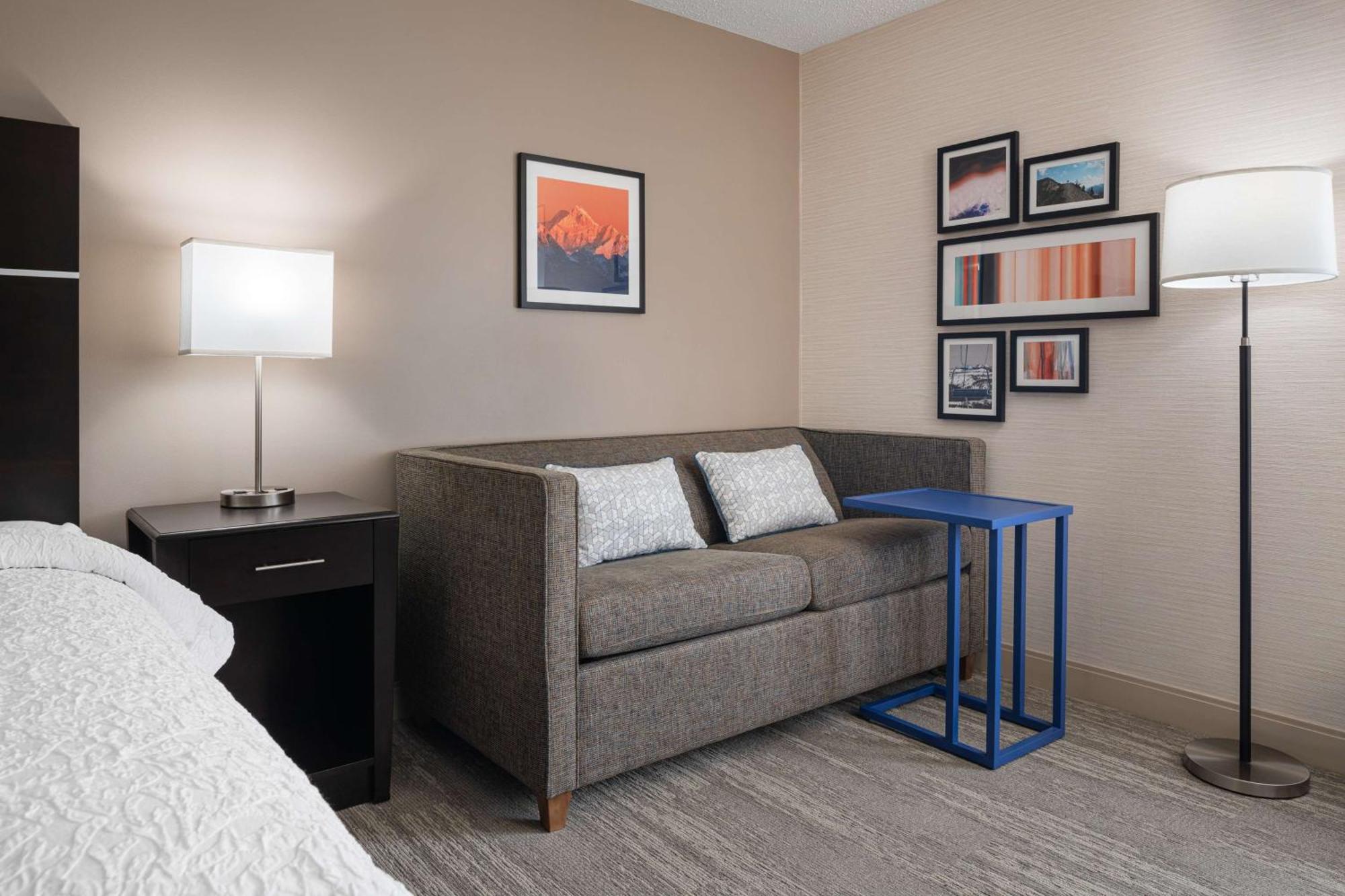 Hotel Hampton 3*
